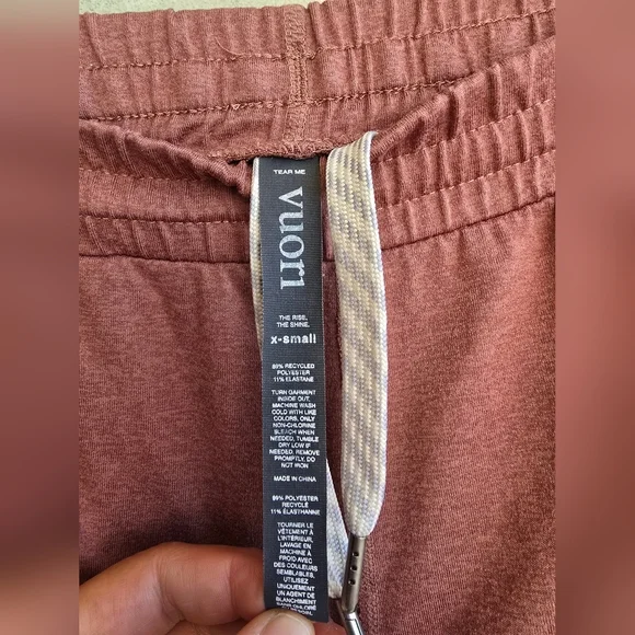 Vuori Women Joggers in Burgundy - Picture 4 of 7